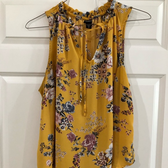 Floral Shell - Picture 2 of 2